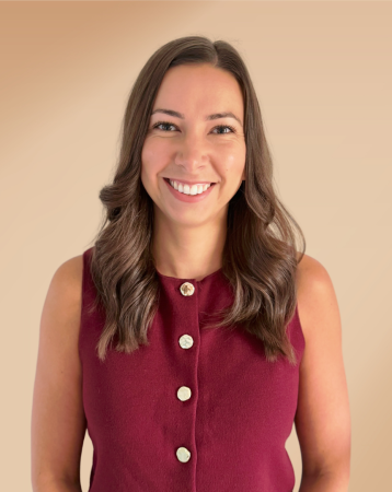 Photo Tania Cyr (beige).png
